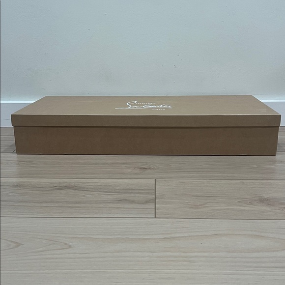 Christian Louboutin Boot Box, 2 Dust Bags & Embossed Tissue - Picture 5 of 10